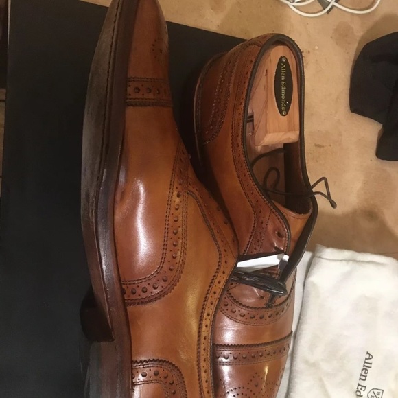 ALLEN EDMONDS 11D WALNUT STRAND MEDALLION CAP-TOE - Picture 7 of 13